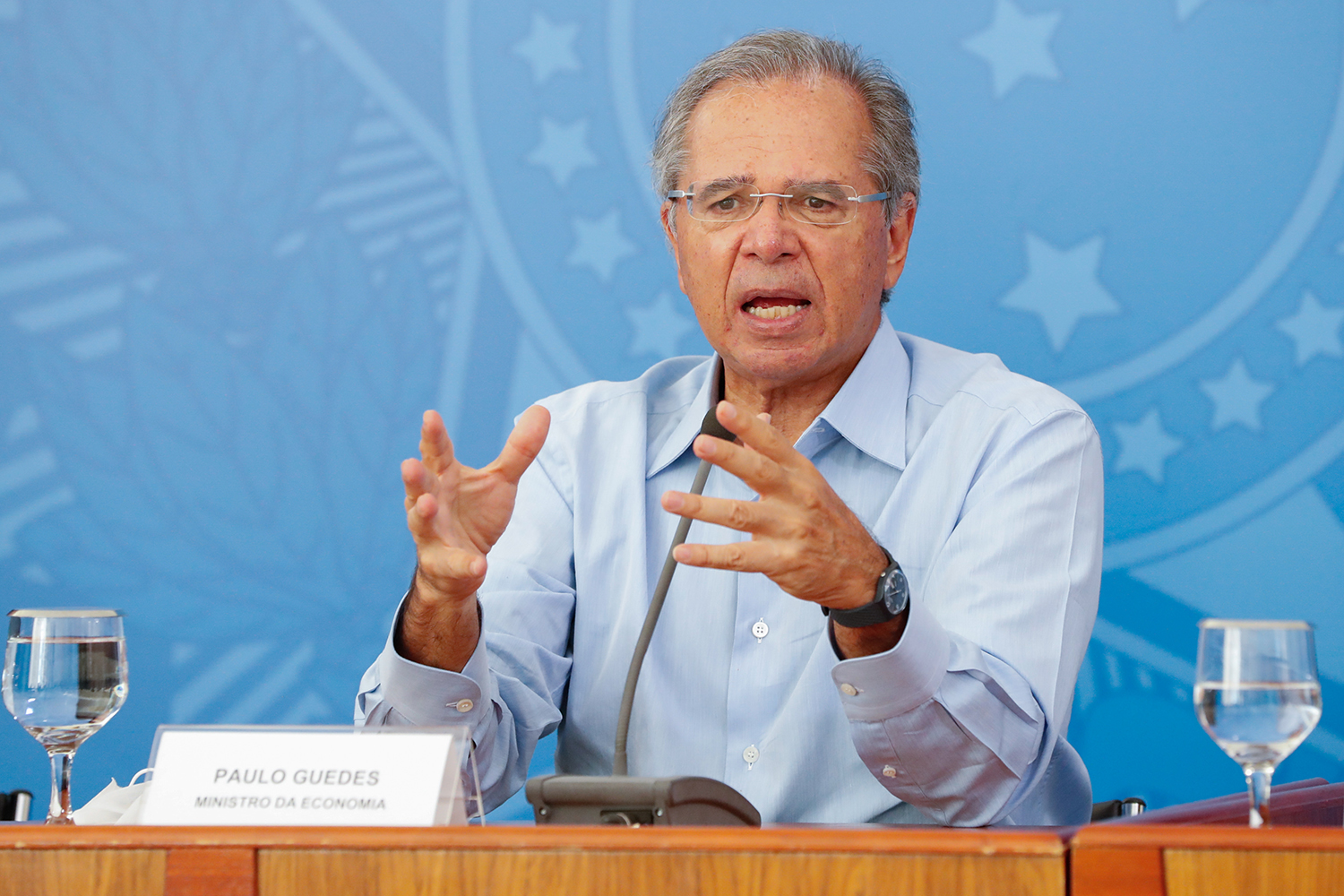 paulo guedes renova auxiliio emergencial